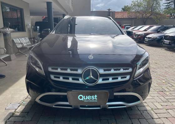 MERCEDES-BENZ GLA 200 1.6 CGI FLEX ADVANCE 7G-DCT